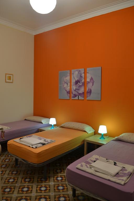 Blue Hostel Barcelona Phòng bức ảnh